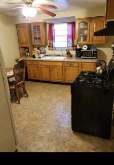 Aliquippa House | House can sleep 8 or more people