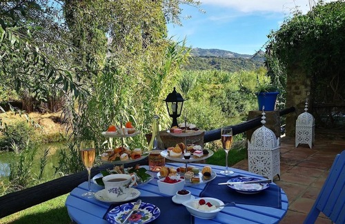 Cortes de la Frontera House | House Casa del Rio - Riverside Retreat with Mountain Views, Pool & Wi-Fi