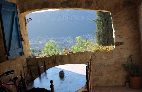 Le Revest-les-Eaux House | House f5 village provençal, pisc, 15min plage, calme, vue splend lac