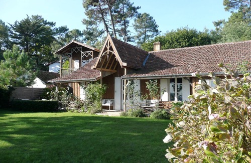 Lege-Cap-Ferret Villa | House feet in water