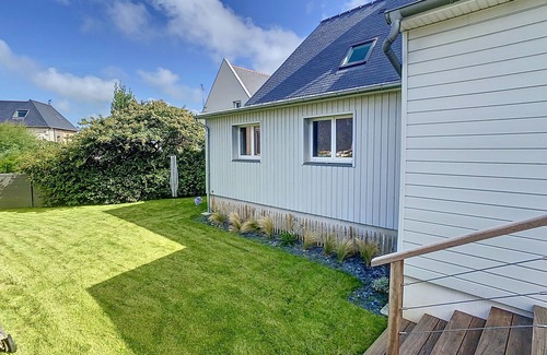 Saint-Ideuc House | House for 12 people, 6 bedrooms, 100 m from the beach with garden.