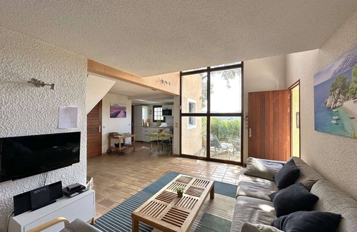 La Londe-les-Maures House | House for 6 to 8 People in a Private Estate with Shared Pool