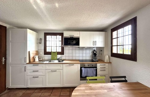 La Londe-les-Maures House | House for 6 to 8 People in a Private Estate with Shared Pool
