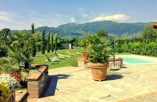 Capannori House | House for 8 People with private pool near Lucca