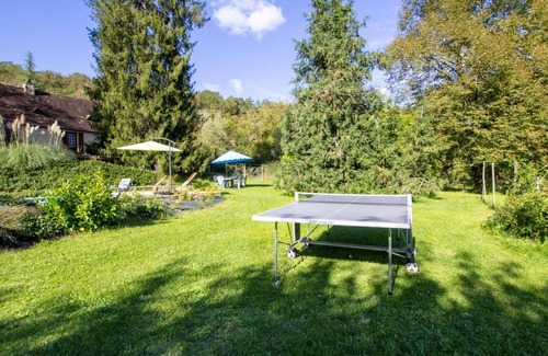 Montignac Cottage | House for 8 with heated pool, garden and WiFi in Montignac