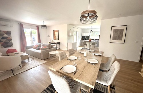 Villeneuve-de-la-Raho Villa | House for 8 with swimming pool