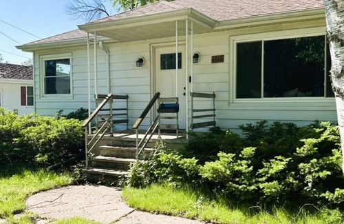 Oshkosh House | House for Rent- EAA