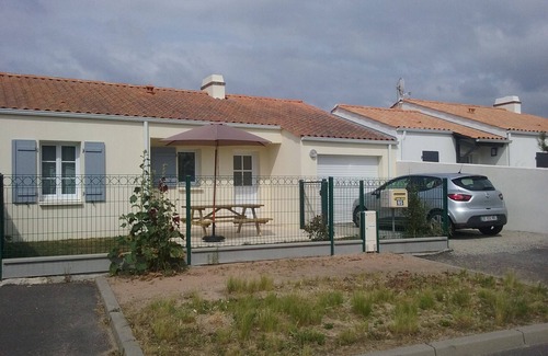 Saint-Gilles-Croix-de-Vie House | House facing the dunes 300m from the beach in Saint Gilles Croix De Vie