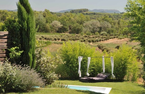 Vaison-la-Romaine Villa | House with its own swimming pool between vaison and nyons .Aillan Hervé