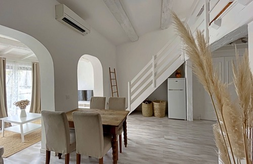Saintes-Maries-de-la-Mer House | House with pool and parking in Camargue