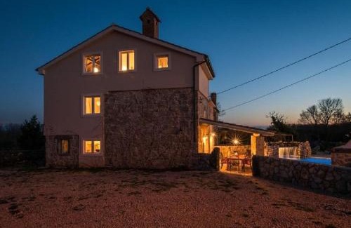 Garica House | House Frank