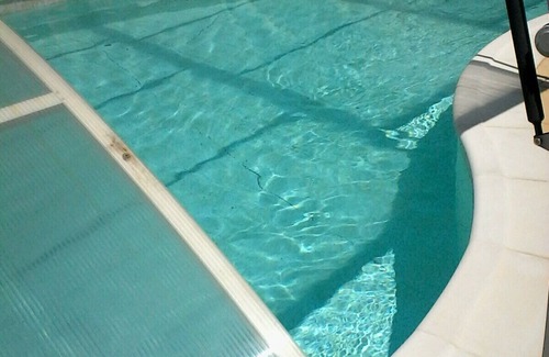 Caumont-sur-Durance Apartment | House furnished comfortably situated between Avignon and Isle sur la Sorgue