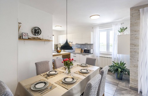 Marcana House | House Gortan in Marcana with pool, family-friendly, dogs allowed, quiet location