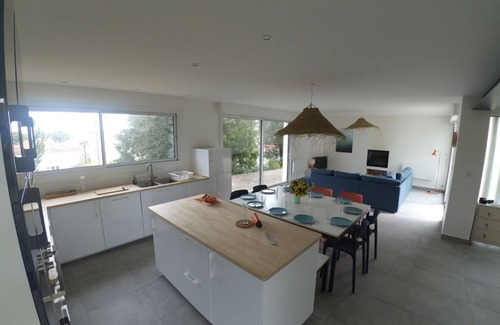 Carcans House | House in a green setting, with splendid view of the lake and 80m from its beaches!