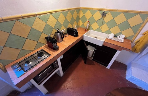 Les Arcs-sur-Argens House | House in a medieval village.