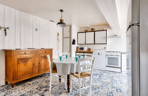 Barbatre Ski Chalet | House in Barbâtre for 12 - 450m from the beach
