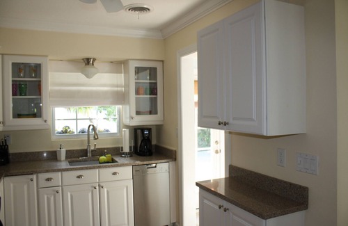 Bay Esplanade House | House in Beautiful North Beach within walking or biking distance to beach!