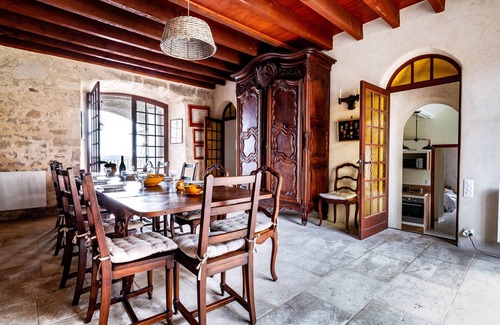 La Garde-Adhemar Ski Chalet | House in listed village with garden and jacuzzi