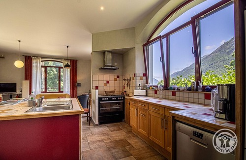 Luz-Saint-Sauveur House | House in Luz st Sauveur in a really beautiful scenary.