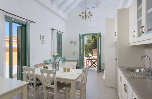 Symi Apartment | House in Symi with sea view