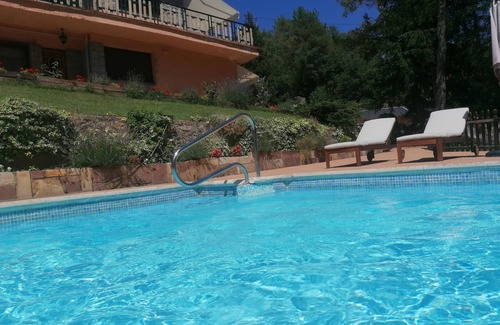 La Baronia de Rialb Cottage | House in the middle of nature with pool and garden. Pet friendly!