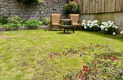 Pembroke House | House in the heart of Pembroke