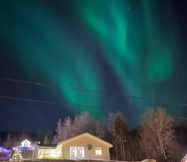Dyroy Municipality House | House in Vangsvik