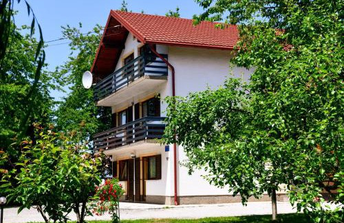 Irinovac Apartment | House Jole