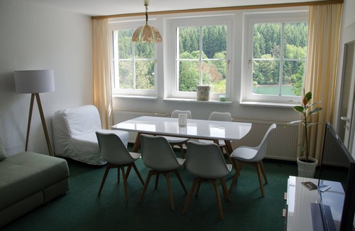 Frankenhain Apartment | House Lütsche - right on the lake in the Thuringian Forest