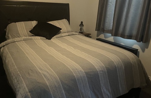Castlegar House | House near amenities, grocery store, coffee shops, Columbia river, ski hills