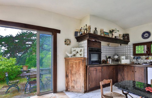Ascain Cottage | House near center of village near beach and mountain