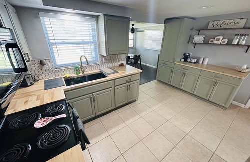 Forest Hills House | House near Tarpon Springs Beaches and Weeki Wachee Springs