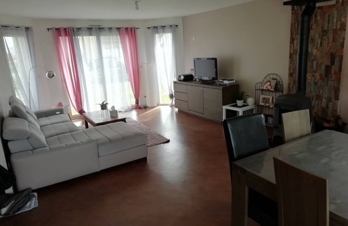 Mulsanne House | House near the 24 Hours of Le Mans racetrack