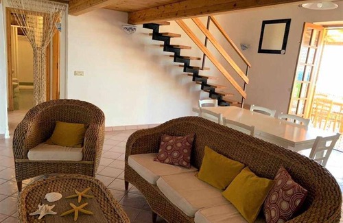 Malfa House | House Nina, with terrace overlooking the sea