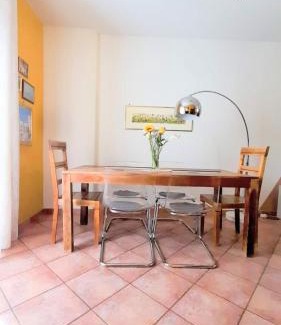 Santo Spirito Apartment | House Nubia, San Frediano, near Ponte vecchio, with free private parking lot