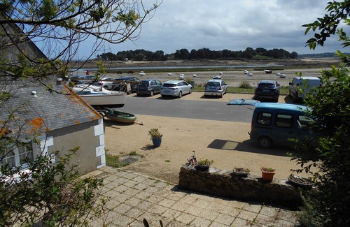 Le Ru House | House of le Castel