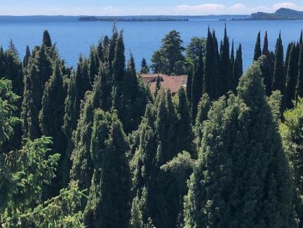 Gardone Riviera Apartment | House Of Music