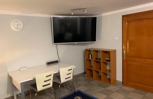 Calea Sever Bocu Apartment | House of Peace- Souterrain- 7 Personen -4 Zimmer