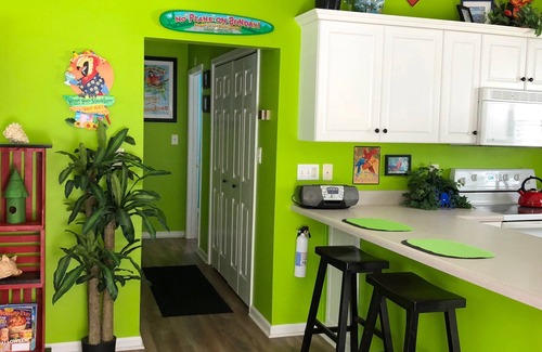 Myrtle Beach House | "House of Sunshine" Complimentary golf cart and WIFI