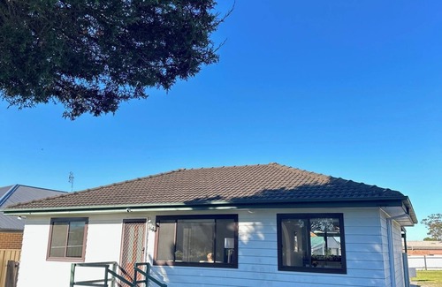 Bomaderry House | House of Work Holiday & family