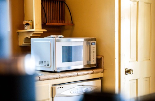 Ingram House | House on acreage with room to kick off your boots and relax