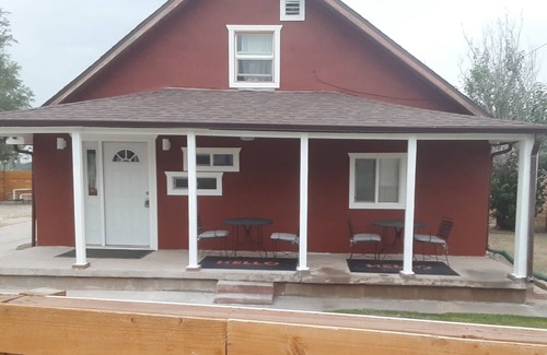 Pueblo House | House on the Hill