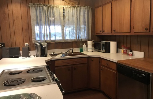 Hardy House | House overlooks Lake Sequoyah with public access to the lake and close to Beach