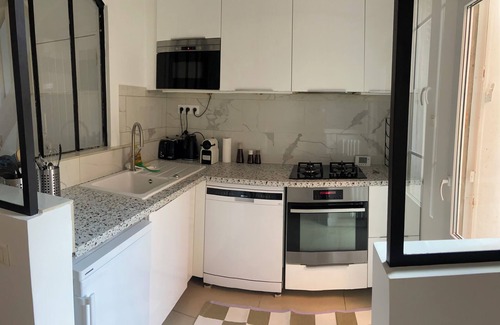 Courbevoie House | House Paris La Défense, 15 minutes from Saint Lazare