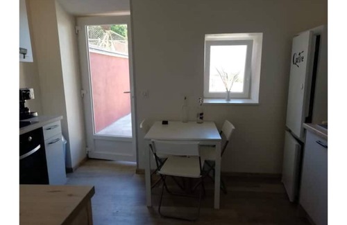 Quincie-en-Beaujolais House | House, quiet, garden and private terrace