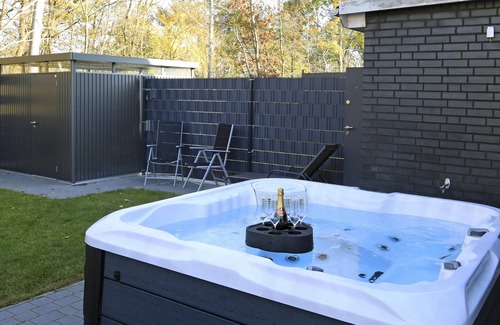 Muritz House | House Relax, with outdoor whirlpool and sauna for exclusive use, 300m to the lake