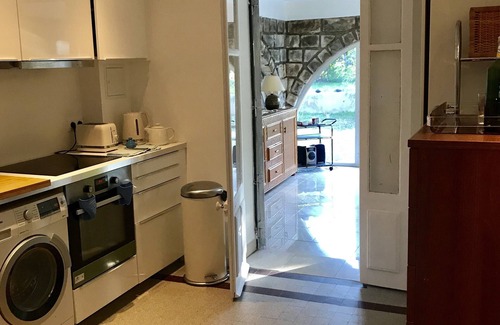 La Plage House | House Roucas. 80m2, large garden Facing the beach