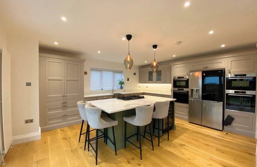 Chapeltown House | House - Sleeps 9 & Private Garden