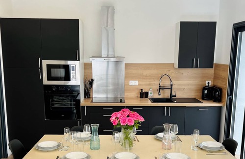 Lagord House | House T4 Air-conditioned with Jacuzzi in Lagord