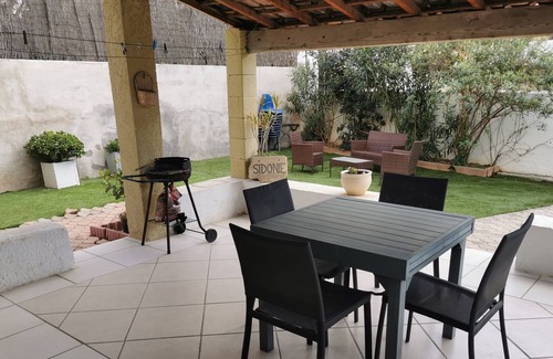7th Arrondissement Villa | House T4 furnished with Terrace, Garden + Jacuzzi in summer